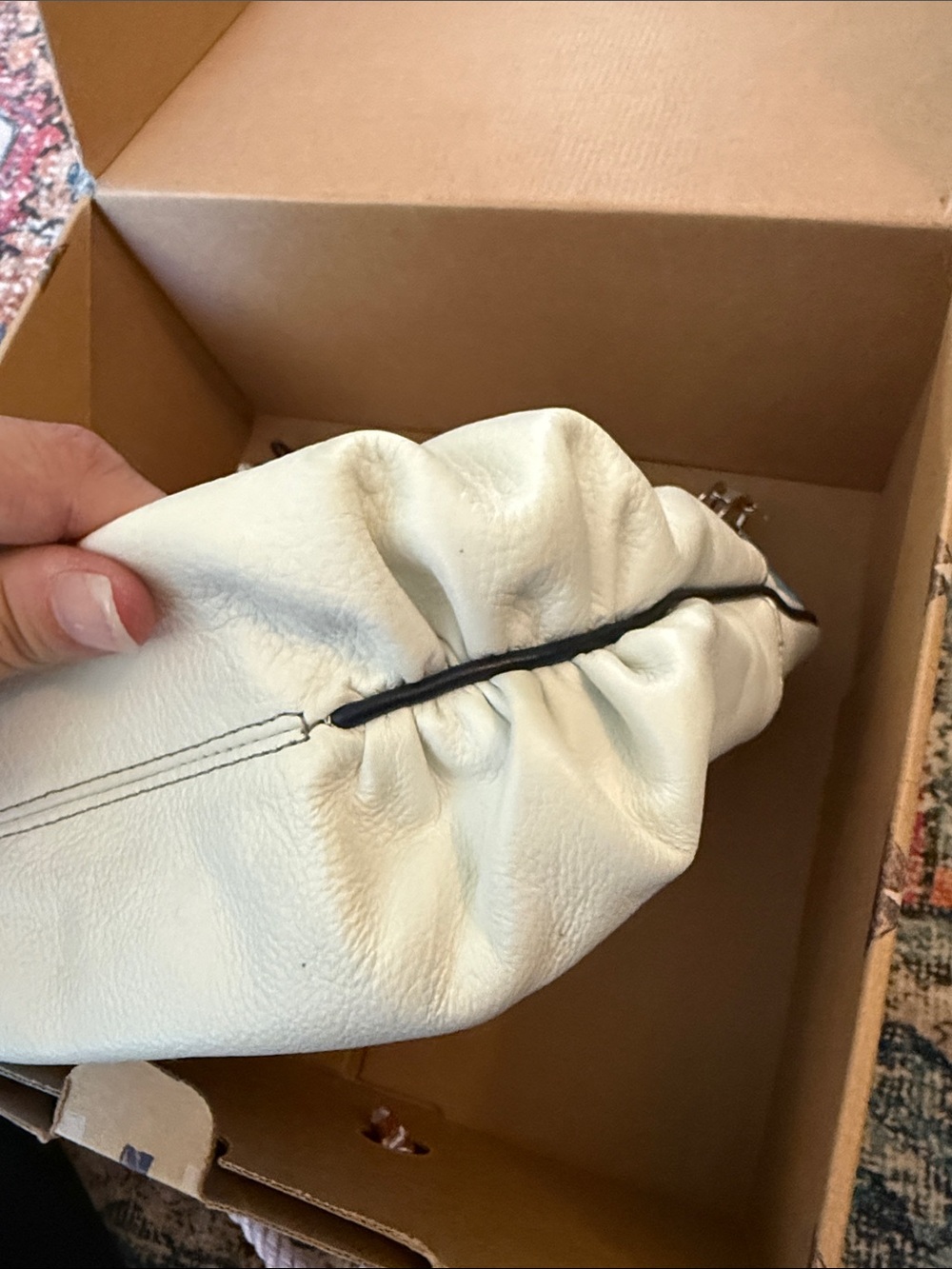 EUC Brighton white Cabana LUMINA purse with dust cover and original box - Picture 10 of 14
